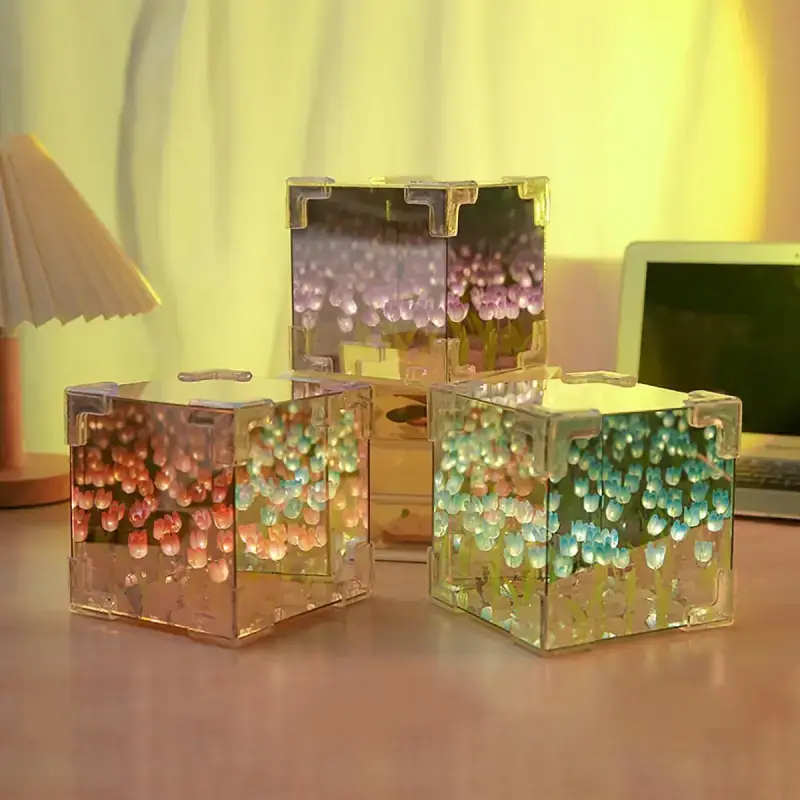 Tulip Cube Mirror Lamp with 20 LED Flowers - Multicolor Tulip Cube Mirror Lamp