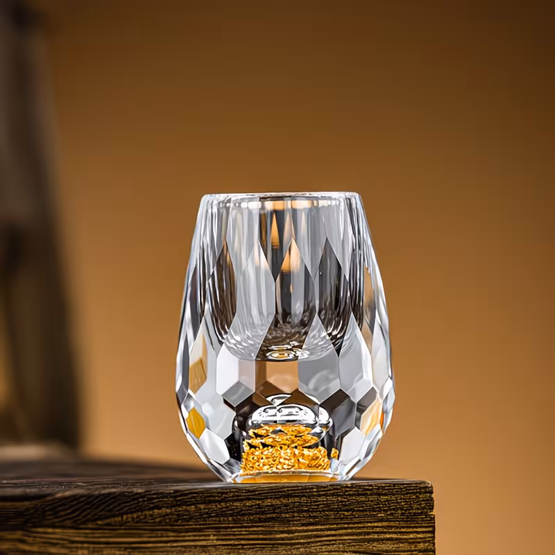 Shoppy 6-Piece Glass Shot Cups with Golden Leaf Detailing – 15ml/0.5oz Elegant Mezcal/Tequila Cups, Machine Washable, Father's Day Gift Shoppy glass shot cups with golden leaf detailing
