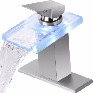 Shoppy single handle bathroom faucet with deck plate